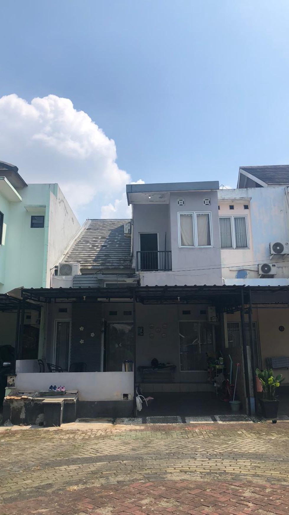 Rumah bagus, minimalis dalam cluster di Depok