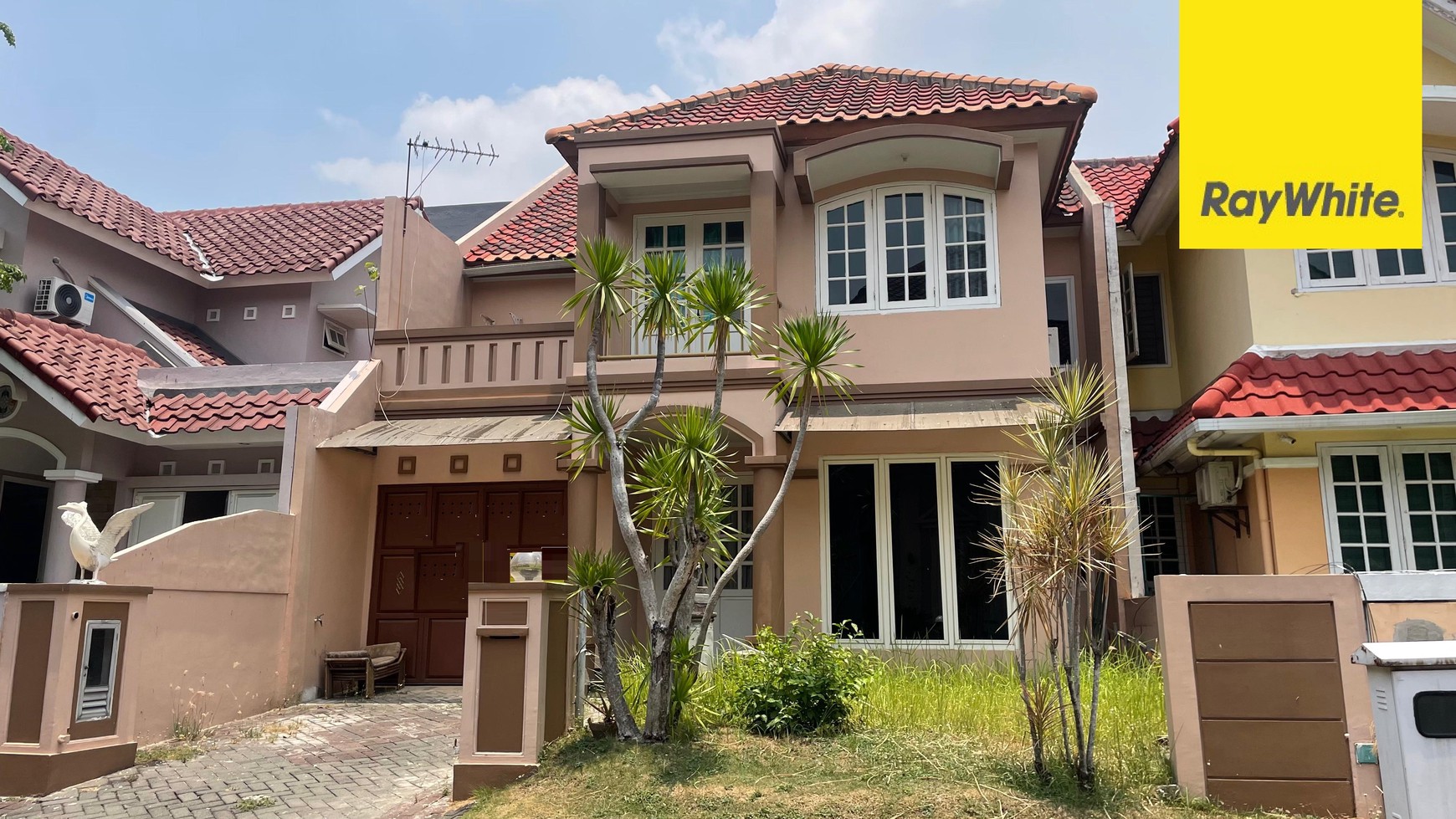 Dijual Rumah SHM di Villa Valensia Surabaya Barat