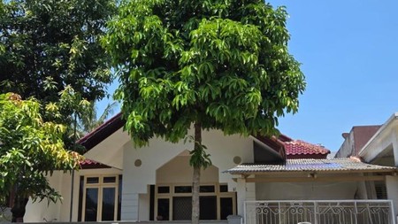 Rumah Luas di Pondok Cabe - Lokasi Strategis dengan Akses Mudah ke Sawangan & Cinere