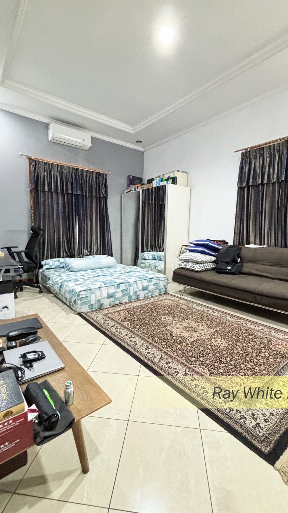 Rumah Villa 3 Lantai Dg Rooftop & Taman Di Bintaro Jaya Sektor 5