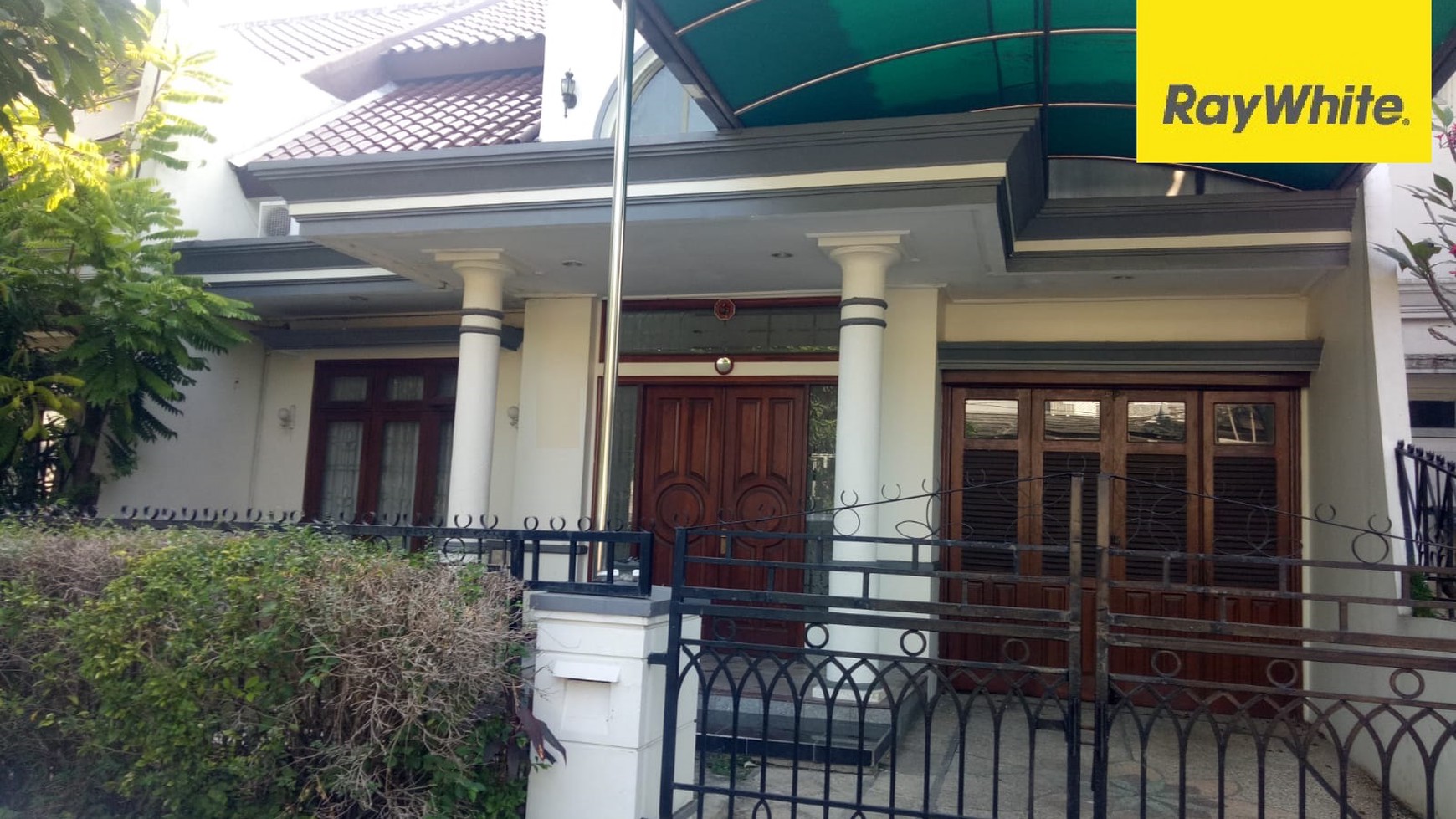 Dijual Rumah SHM di Villa Bukit Mas Surabaya