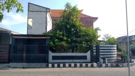 Di jual Rumah 2 Lantai di Kawasan Putri Juanda dekat Bandara Juanda