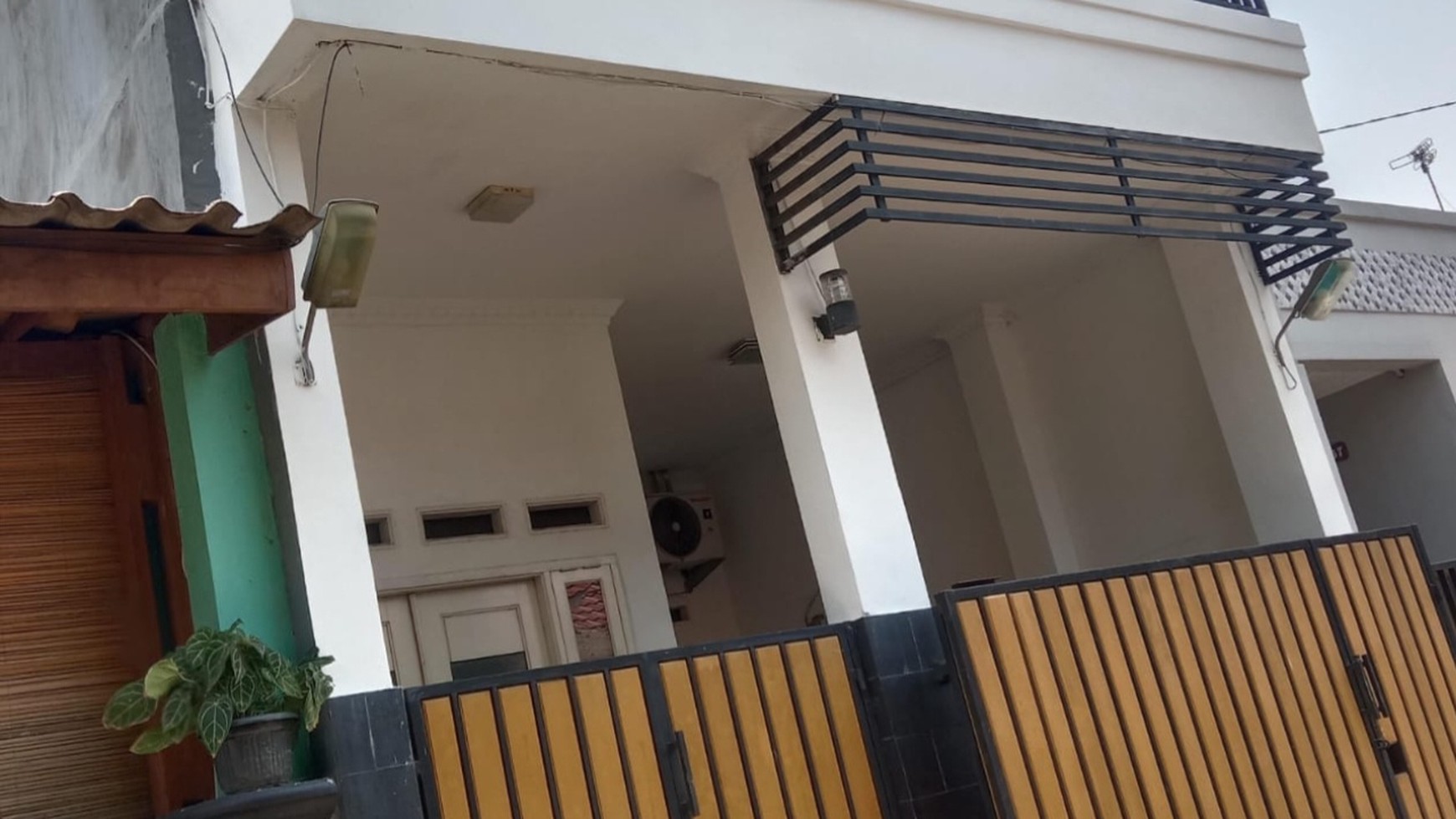 Rumah Dijual di Dukuh Zamrud Mustika Jaya Bekasi - Lokasi Strategis dan Siap Huni!