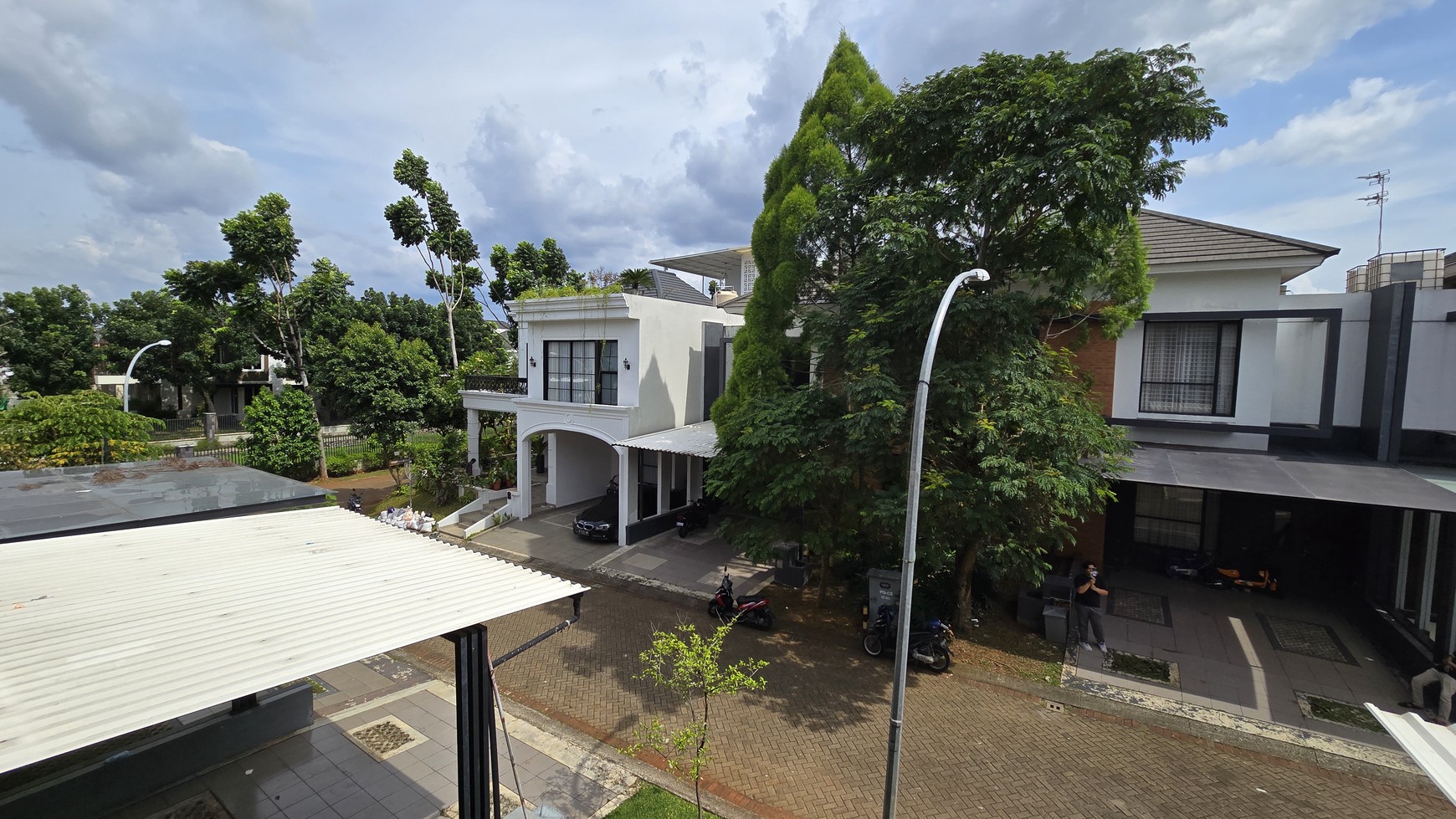 Rumah Bagus Siap Huni dan Asri di Discovery Flamine, Bintaro Sektor 9