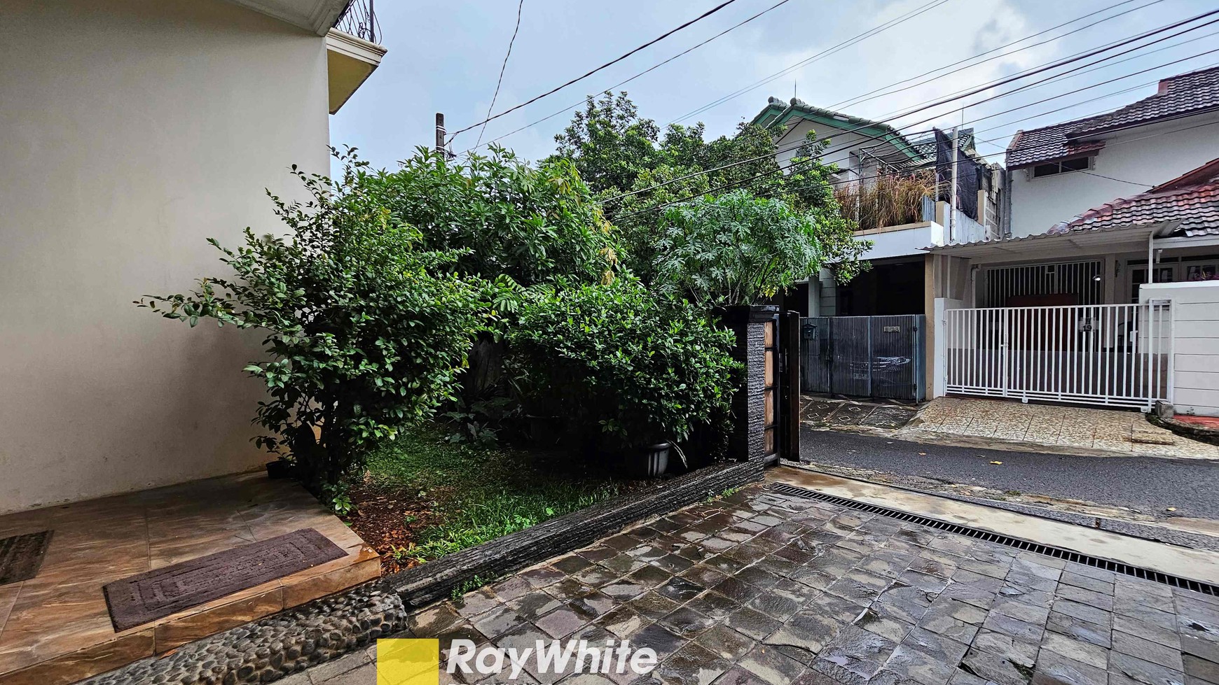 Rumah di Lebak Bulus Indah, Lebak Bulus, dekat MRT Fatmawati