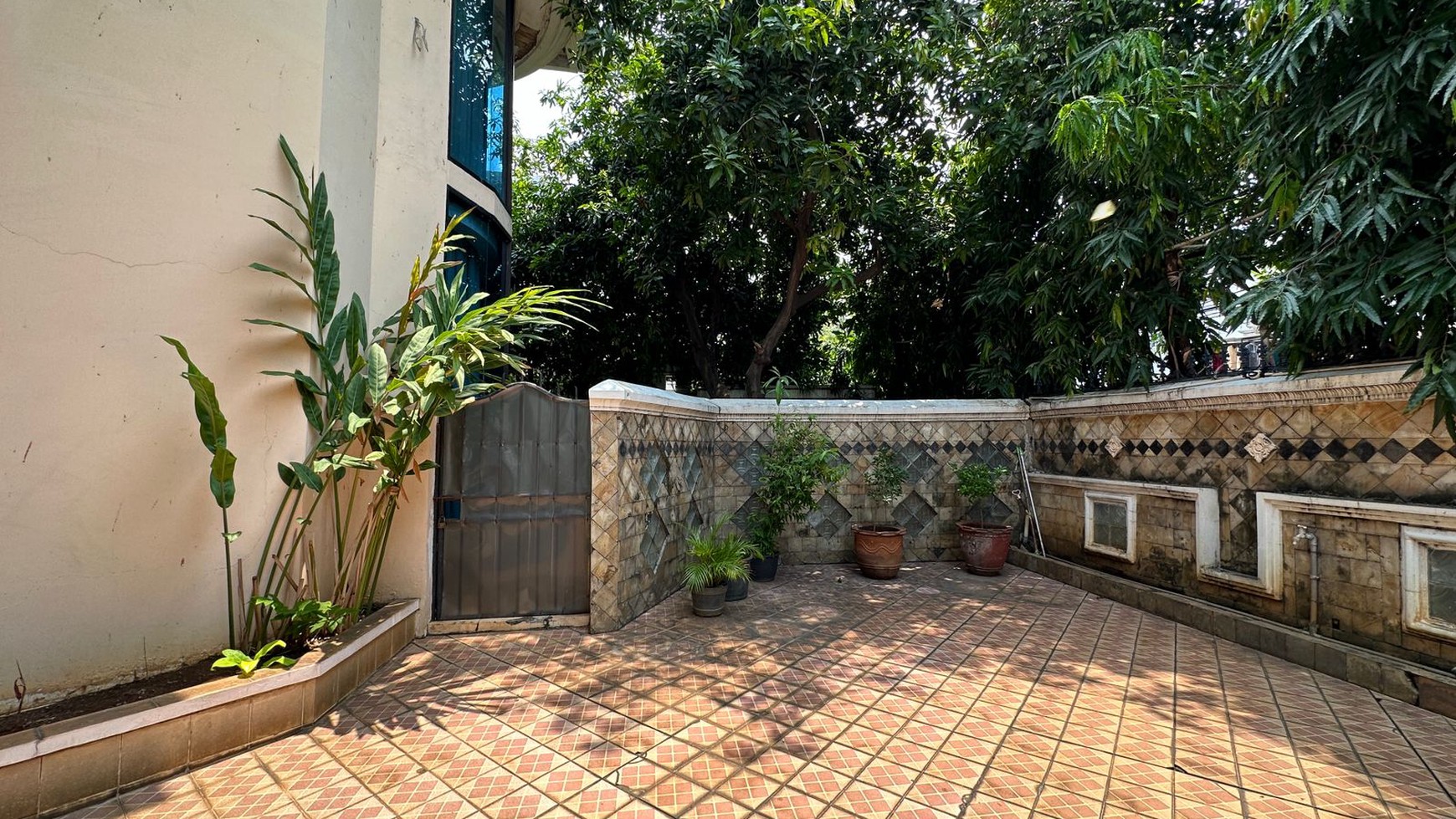 Rumah Hitung Tanah Area Cipete