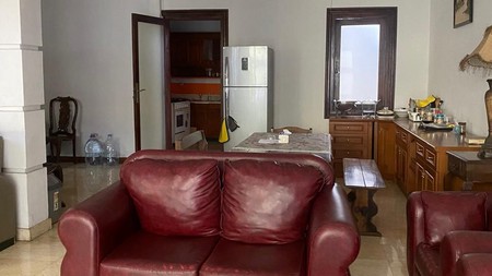Rumah di Kebayoran Baru