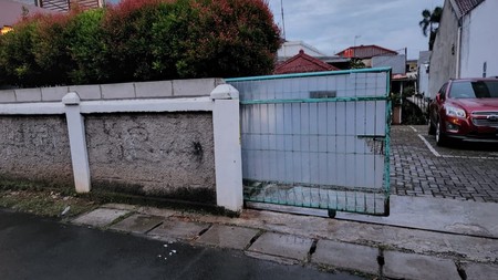 Rumah halaman luas 1 Lantai di Cireunde