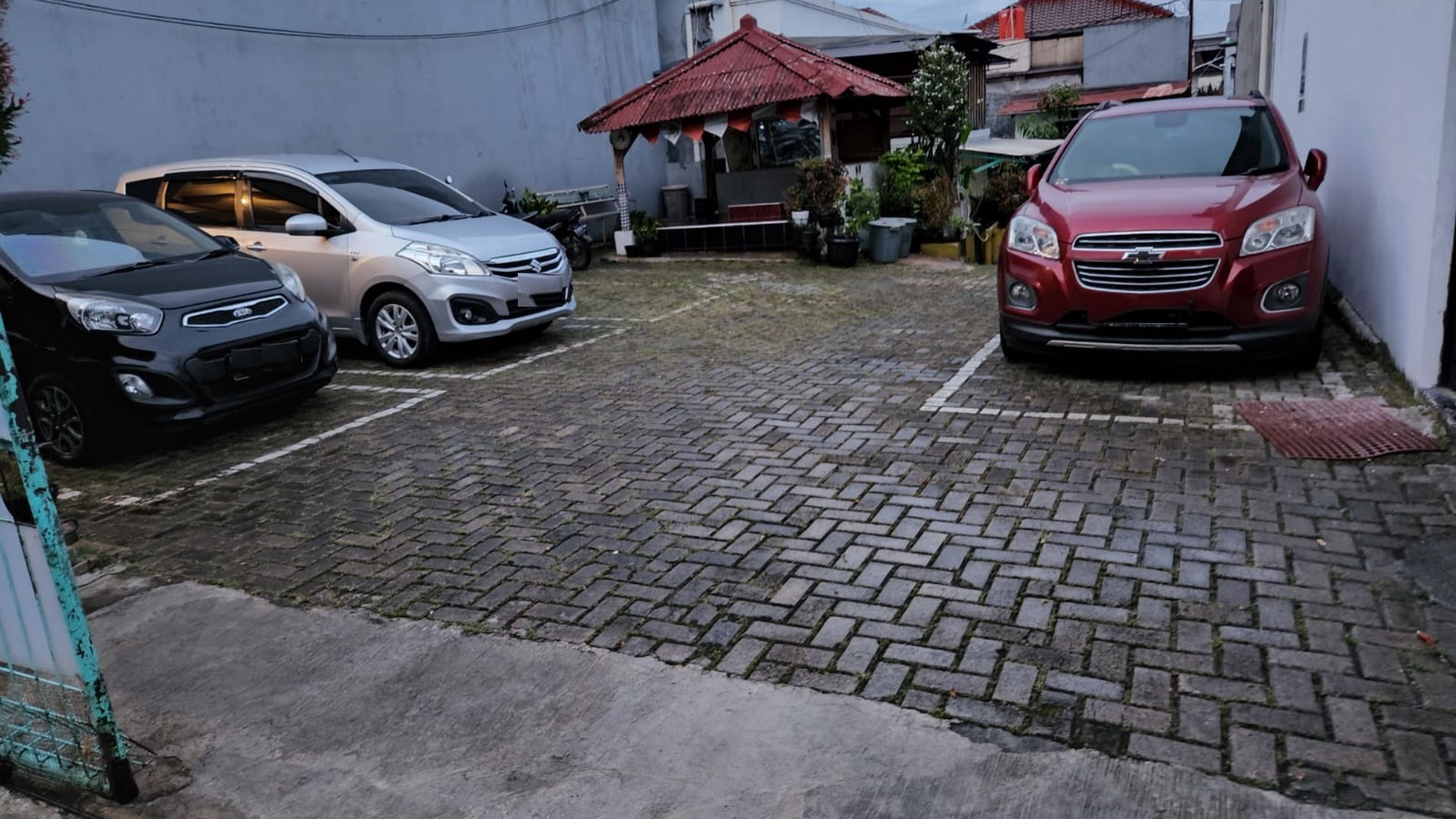 Rumah halaman luas 1 Lantai di Cireunde