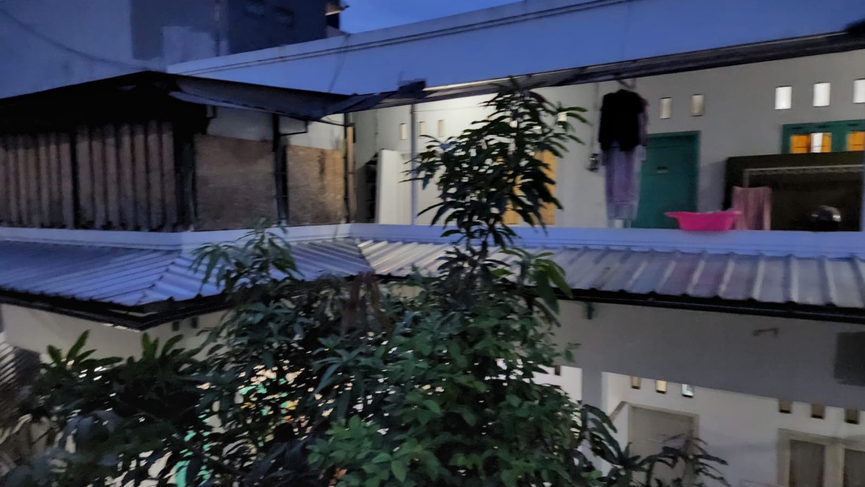 Rumah halaman luas 1 Lantai di Cireunde