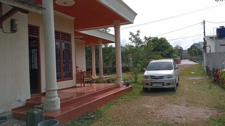 Rumah dua lantai di Jln. M. Azizi Sabah Balau