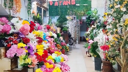 Disewakan Ruang Usaha dan Rumah Tinggal di Mainroad Otista depan Pasar Baru 