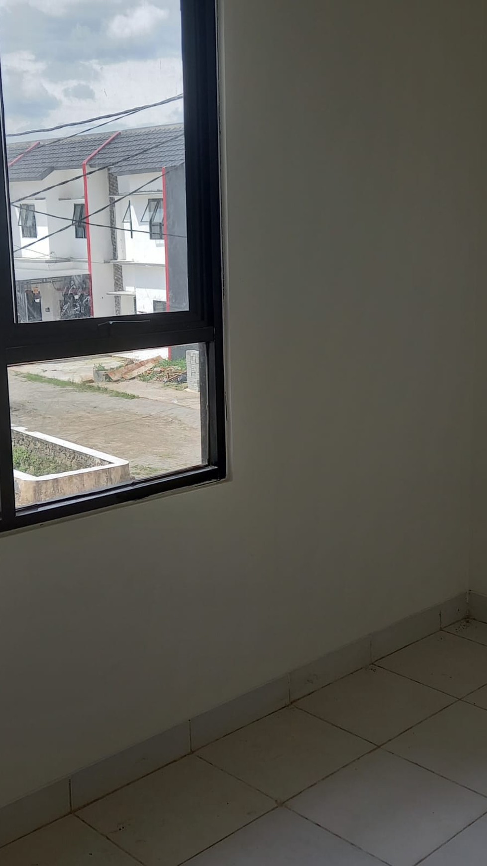 Rumah minimalis siap huni dalam cluster di Gunung sindur