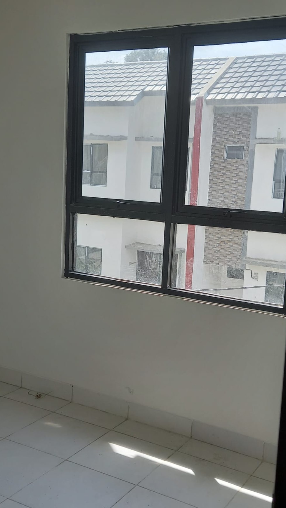 Rumah minimalis siap huni dalam cluster di Gunung sindur