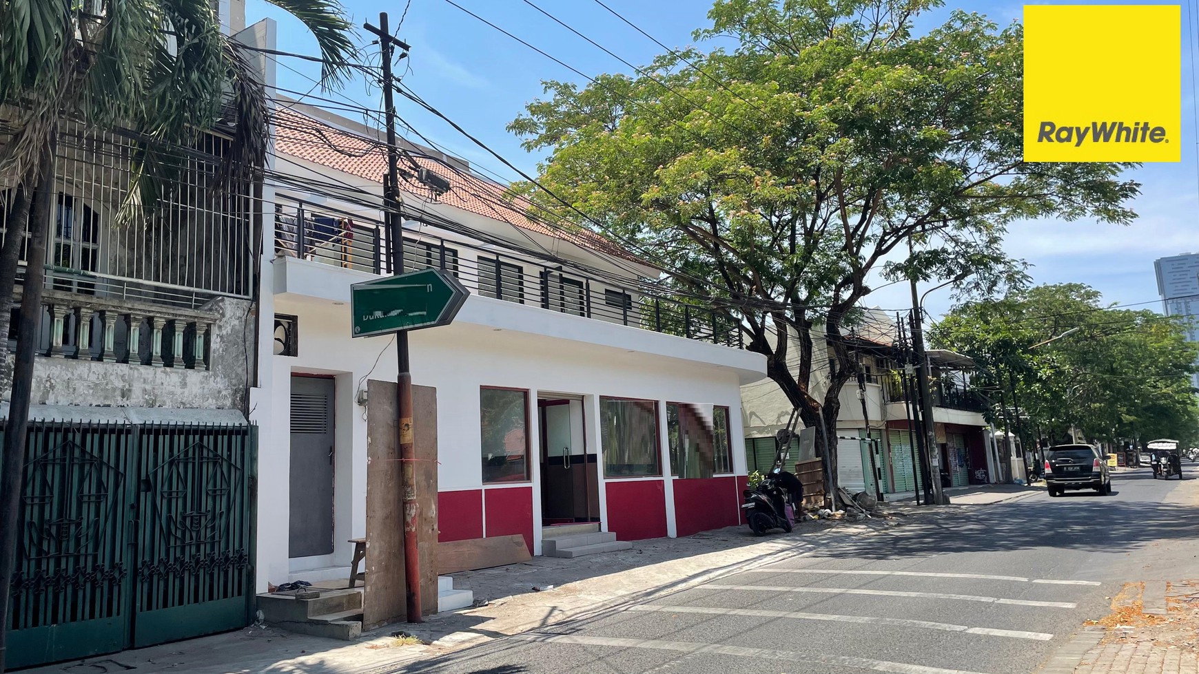 Dijual Rumah 2 lantai di Nol Raya Dukuh Kupang Barat Surabaya