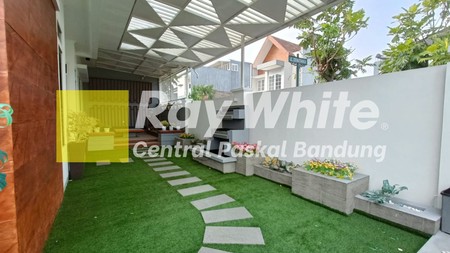 Rumah Mewah Singgasana Pradana Bandung