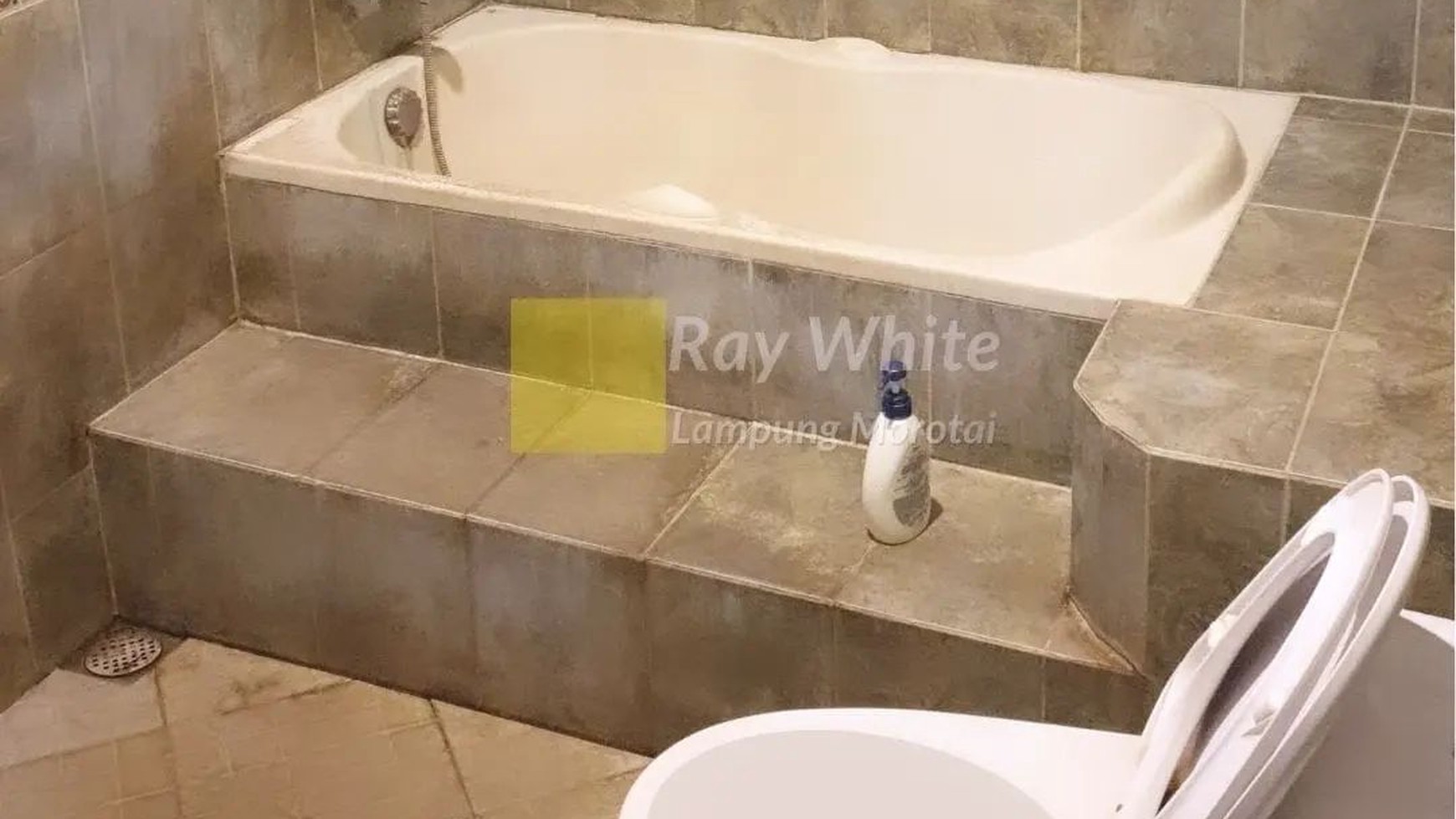 dijual rumah mewah Villa Citra