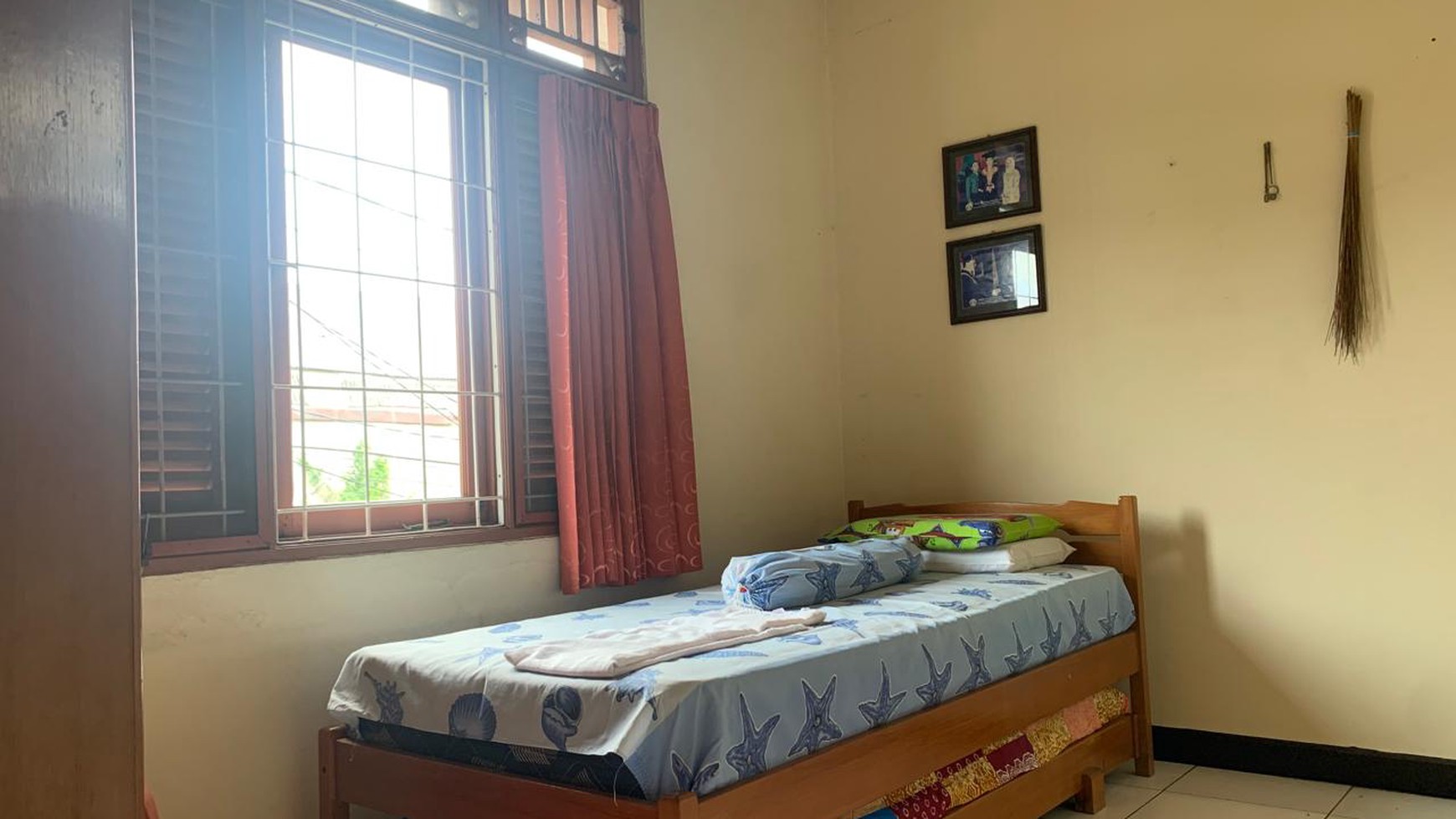 Rumah Sektor 2 Bintaro, tingkat 2 dan lokasi dekat dg pasar tradisional...