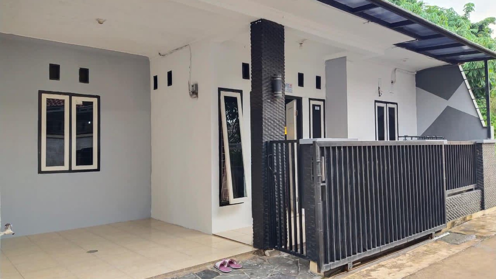 Rumah 1 Lantai Strategis di Limo - Harga Murah dan Full Furnished