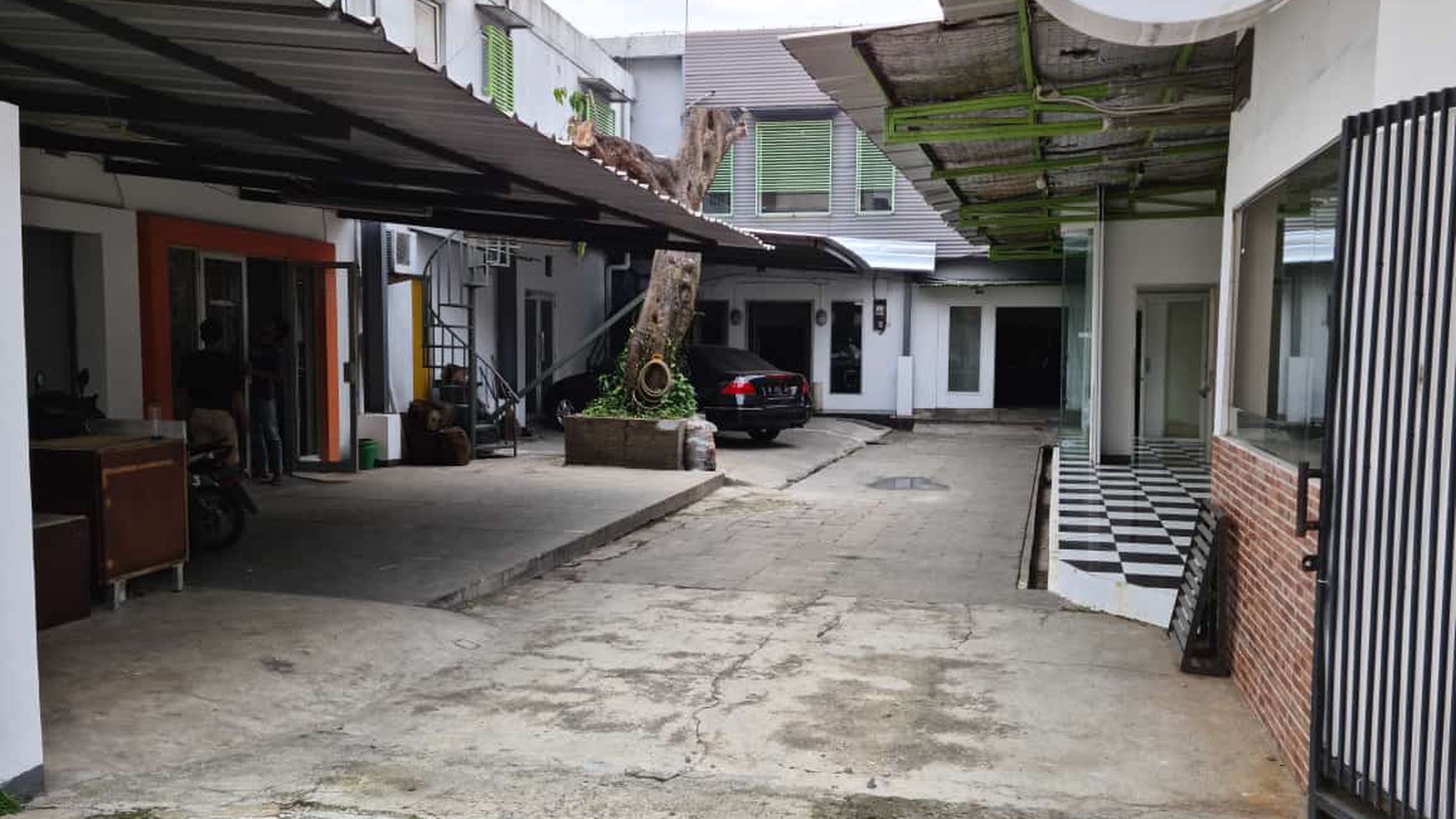 Rumah Hitung Tanah Area Cipete