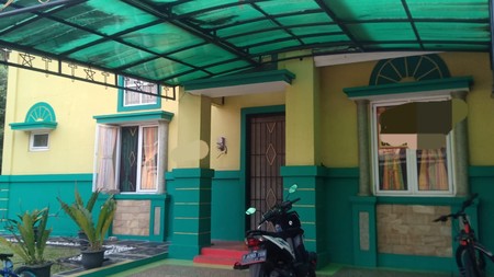 Rumah Hoek dekat fasum Kota wisata cibubur