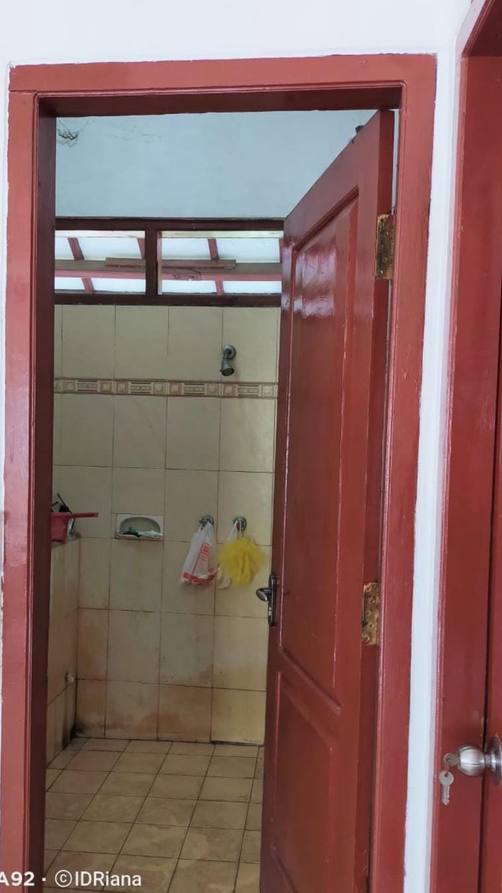 DIJUAL RUMAH 2 LANTAI DI JALAN BASUKI RACHMAD, TUBAN