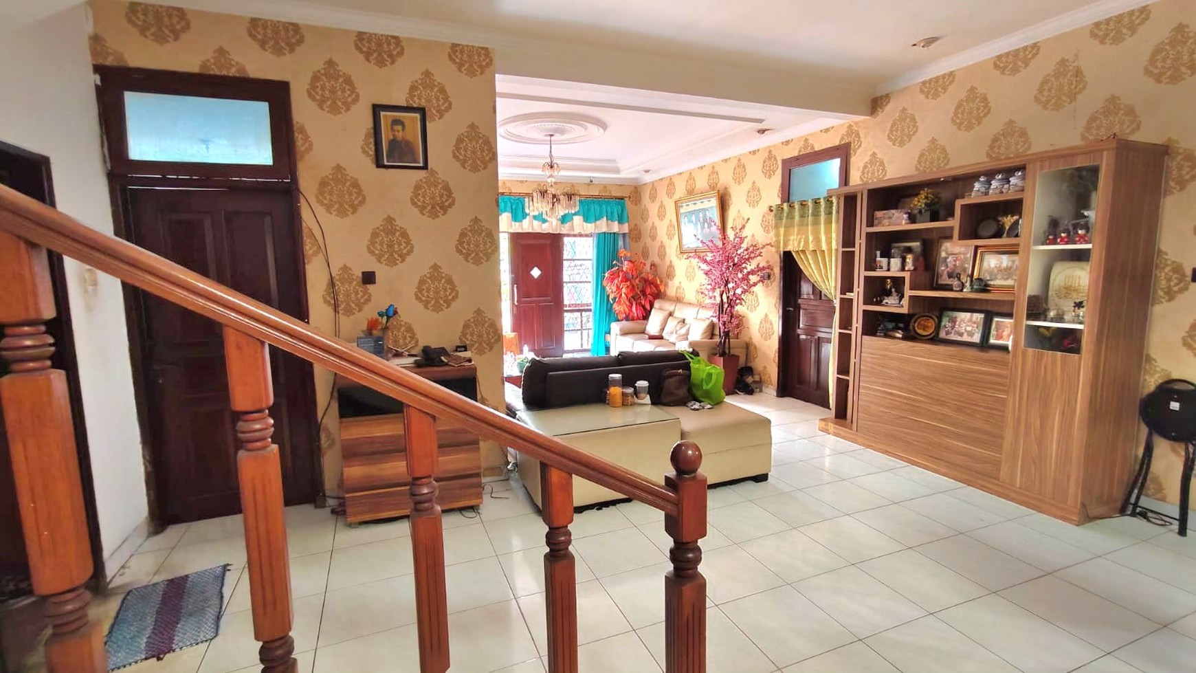 jual rumah bagus modern 7 kamar tidur siap huni di jakarta barat