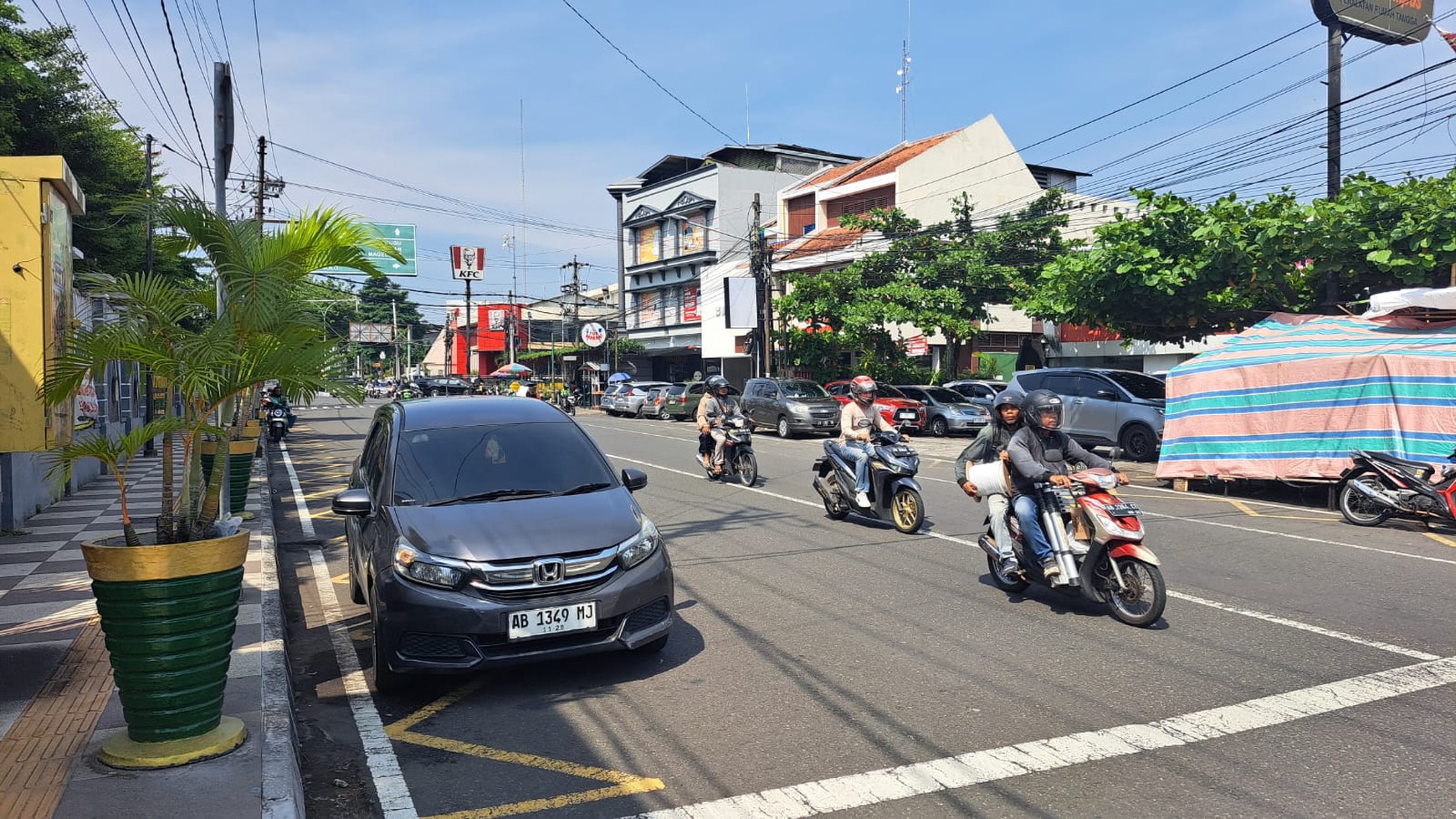 Disewakan Ruang Usaha Lokasi Strategis di Jalan C Simanjuntak Terban 