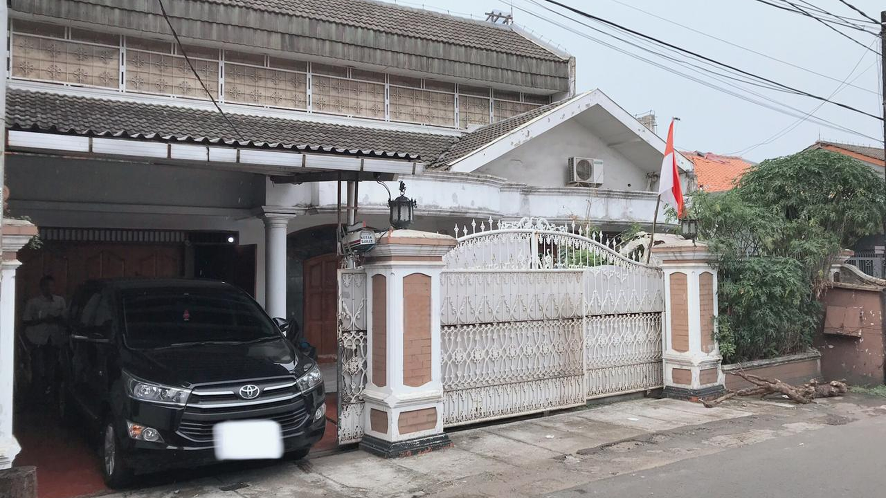 Rumah 2 lantai Lokasi Bagus Strategis di Tanah Kusir, Jakarta Selatan