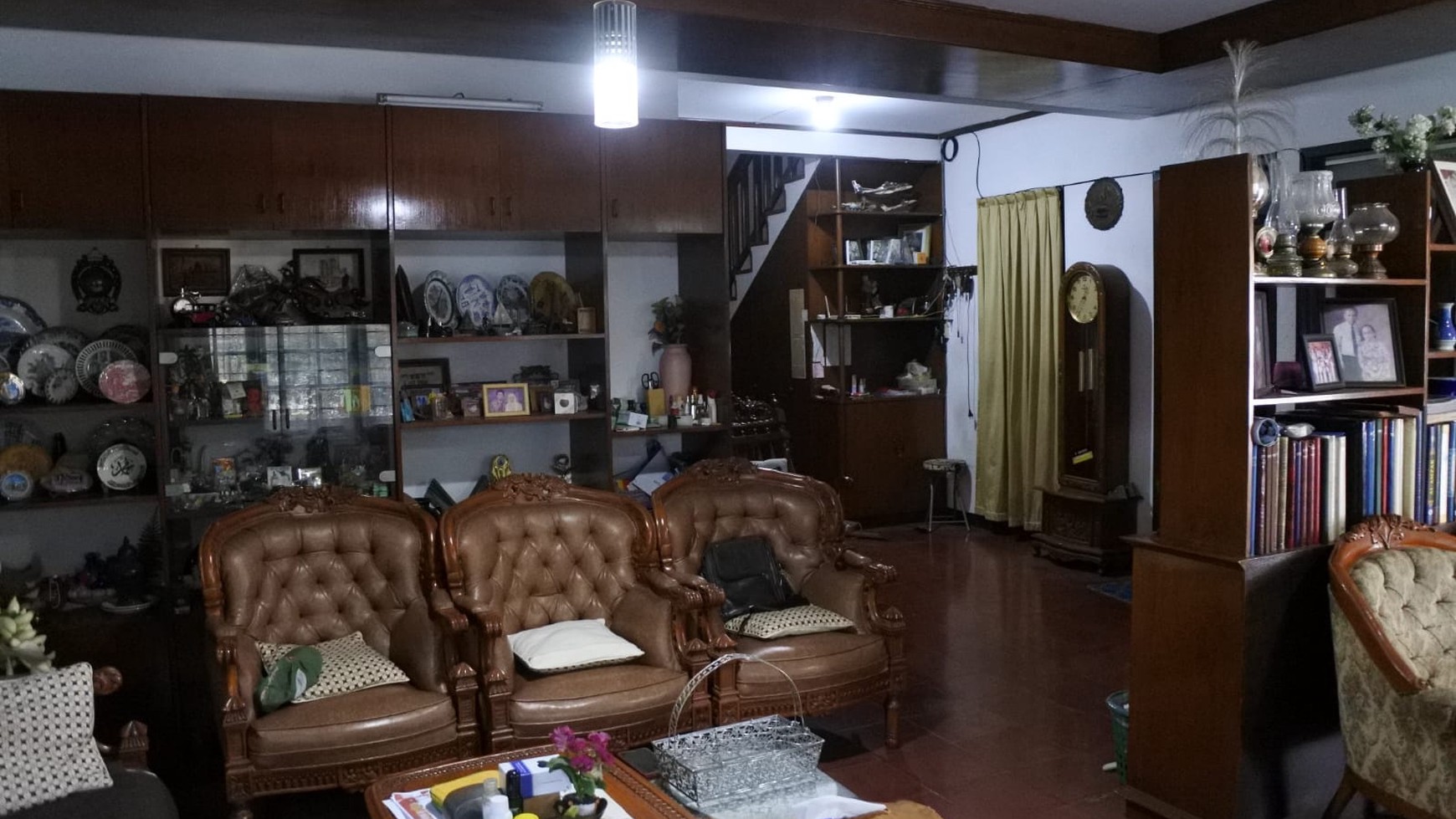 Rumah 1½ Lantai + Kantor + Kost di Abadi Raya Gegerkalong Kec Sukasari Bandung