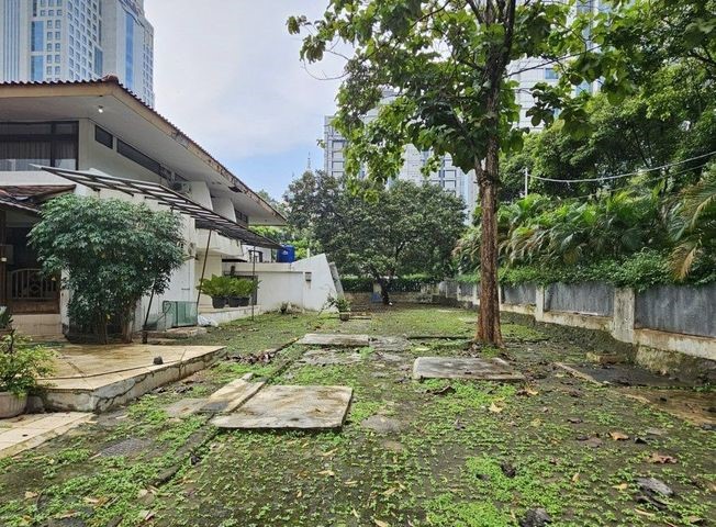 Dijual Rumah Lama Hitung Tanah di Widya Chandra, Kebayoran Baru, Jakarta Selatan.