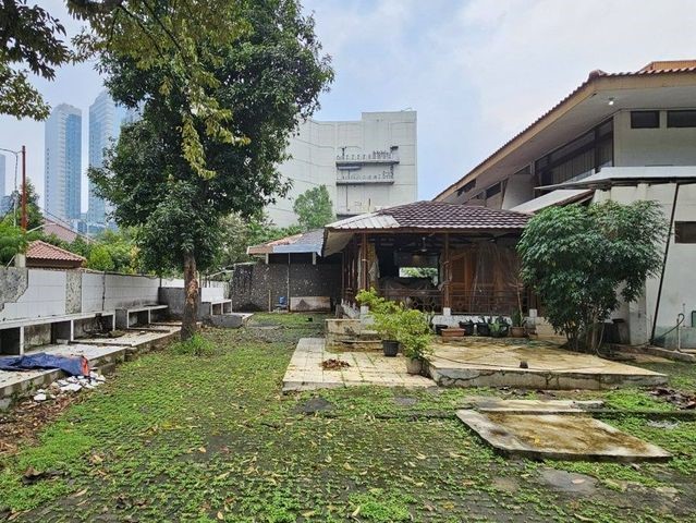 Dijual Rumah Lama Hitung Tanah di Widya Chandra, Kebayoran Baru, Jakarta Selatan.