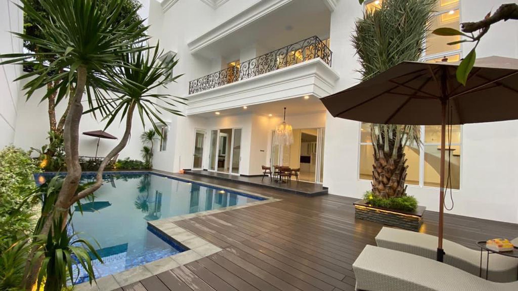 Rumah Hitung Tanah Area Cipete