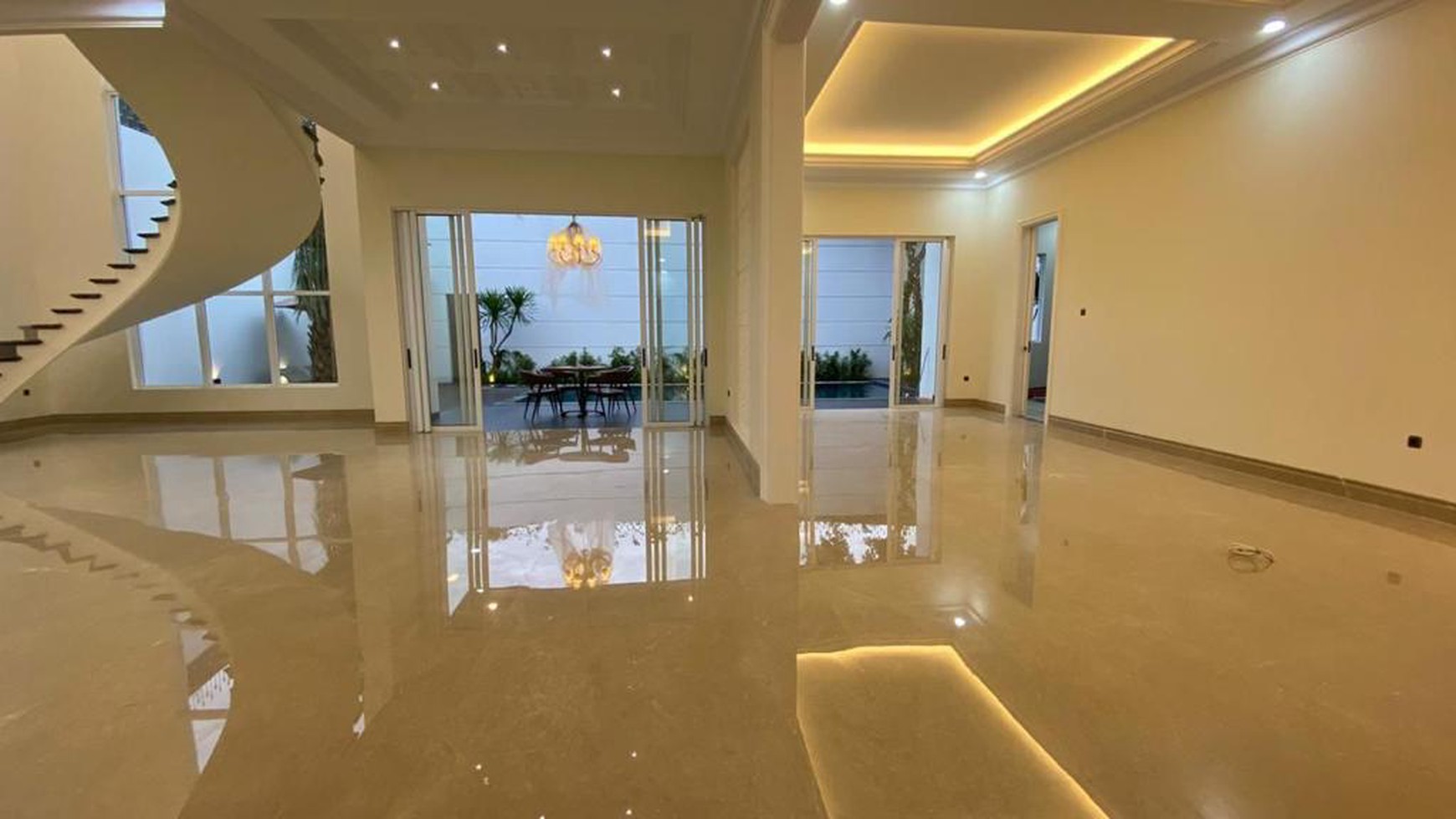 Rumah Hitung Tanah Area Cipete