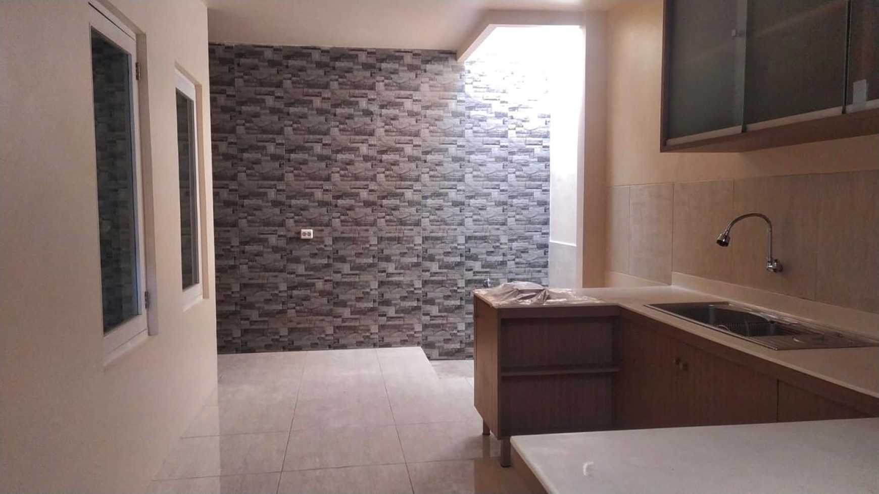 Rumah Hitung Tanah Area Cipete