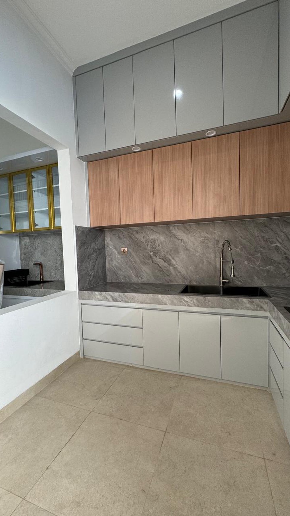 Rumah Hitung Tanah Area Cipete