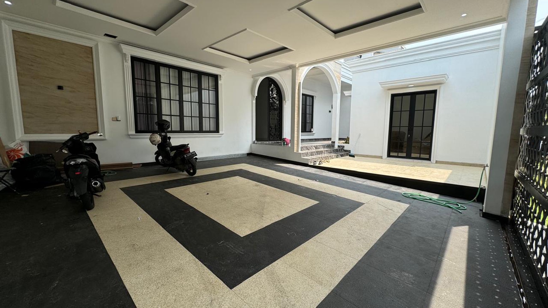 Rumah Hitung Tanah Area Cipete