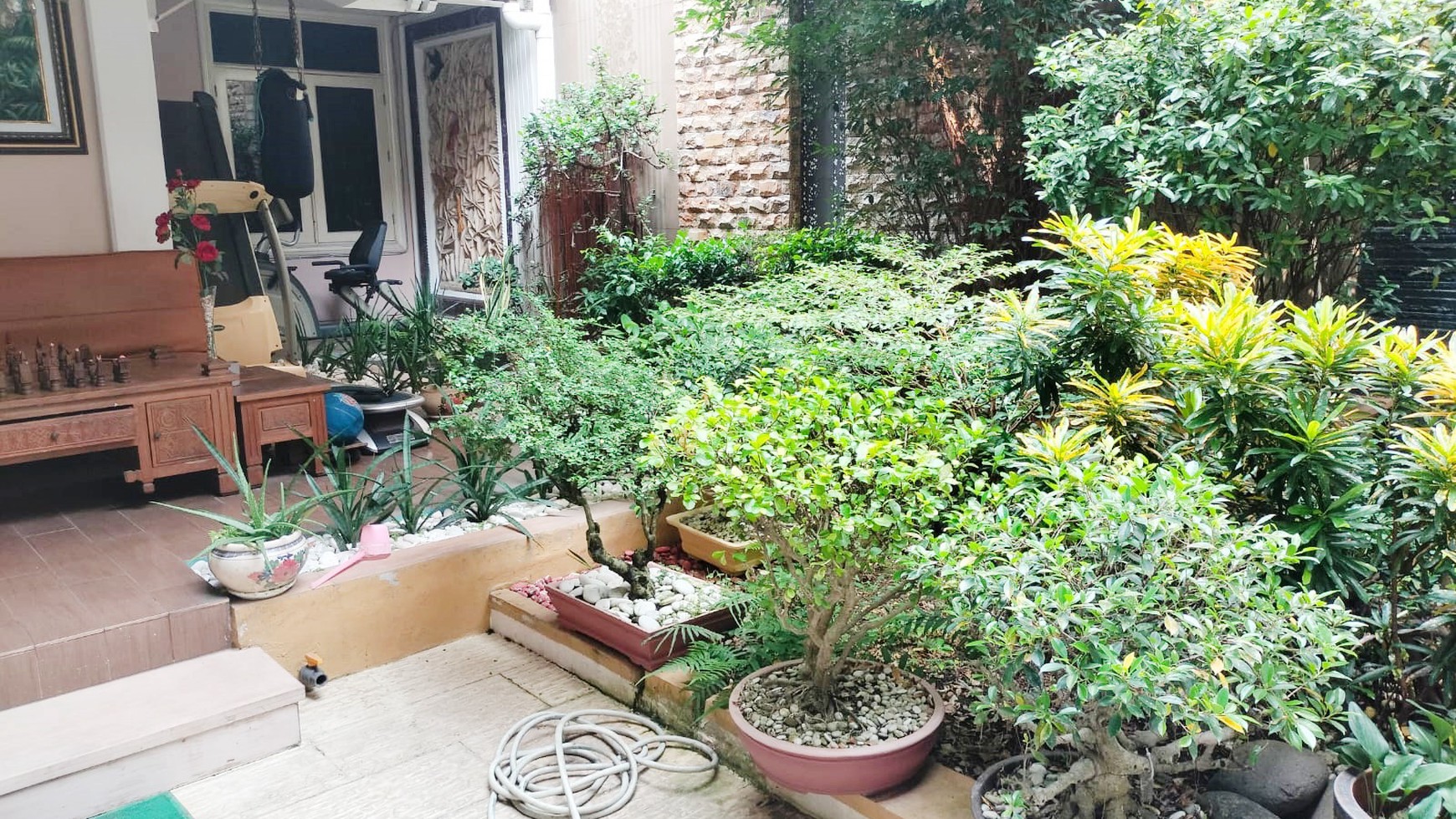 Rumah Hitung Tanah Area Cipete