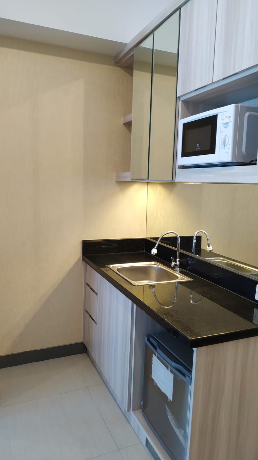 Disewakan Apartemen Anderson Pakuwon Mall Tipe STUDIO Full Furnished- Hadap Utara -  View Kota 