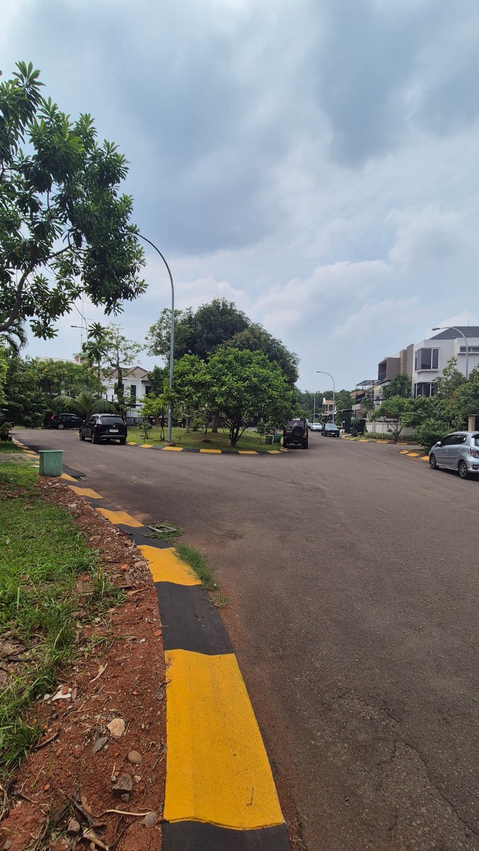 Kavling hoek depan Taman Puspita Loka BSD city 