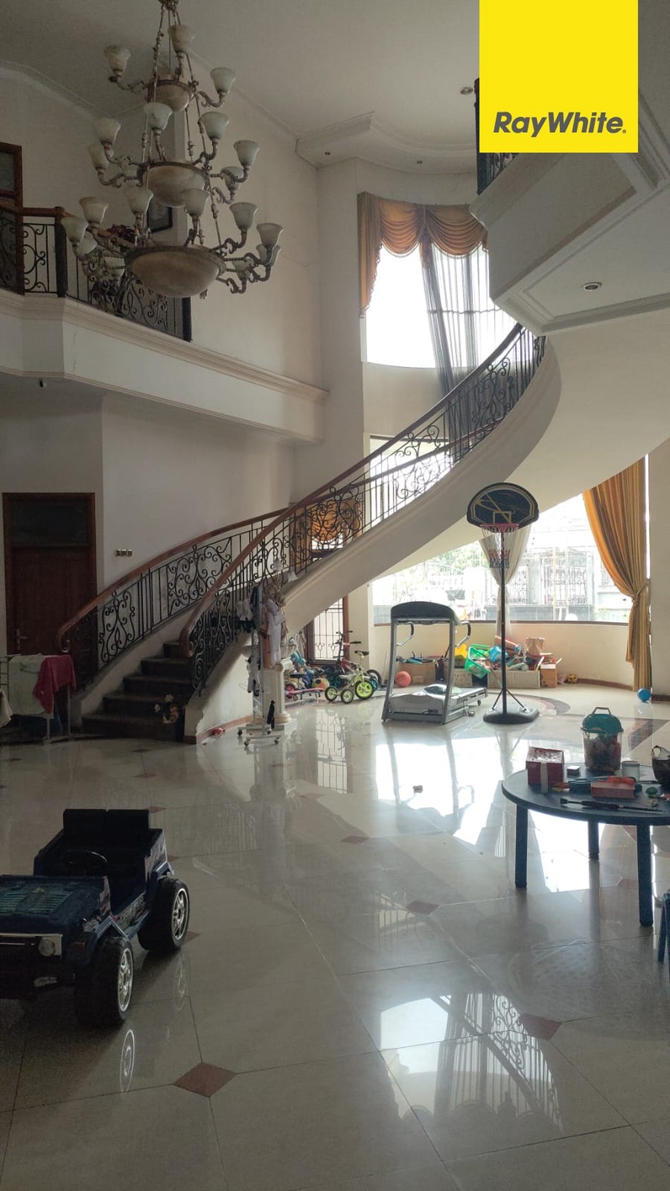 Dijual Rumah 2 lantai di Pondok Mutiara Sidoarjo