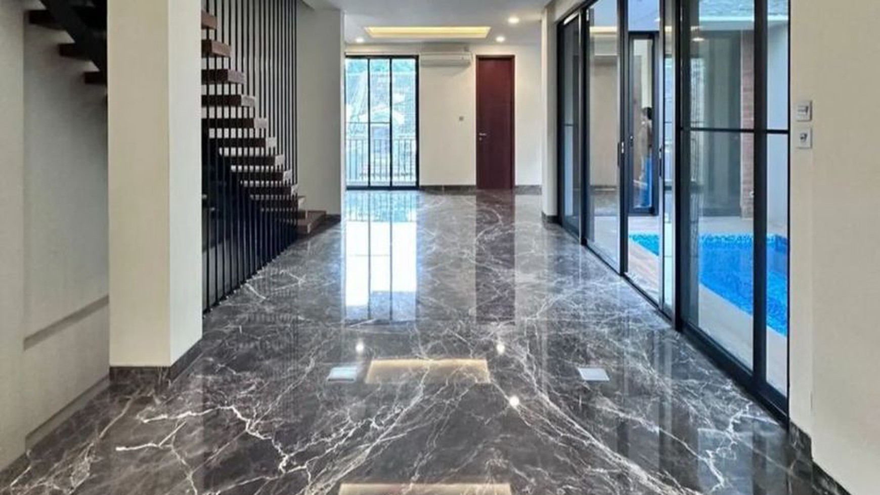 Rumah Hitung Tanah Area Cipete