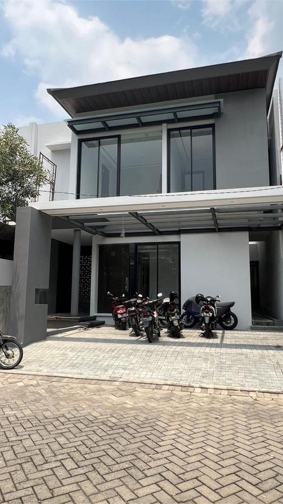 1651. Rumah New Gress Baru Siap Huni Stamford Citraland Surabaya Barat