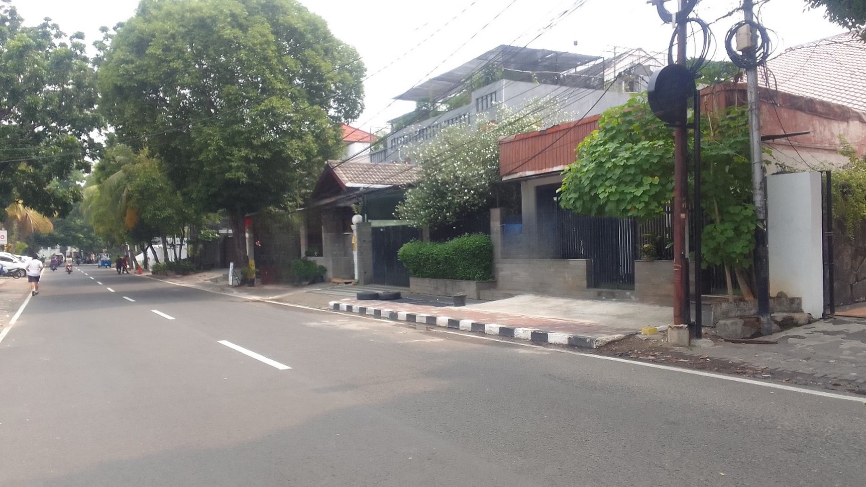 Rumah Bagus Besar 2 Lantai Di Tebet Timur Dalam Strategis Lingkungan Sekitar Menjamur Kulineran Dekat ECO Park Tebet Cocok Dijadikan Resto Dan Usaha Lainnya