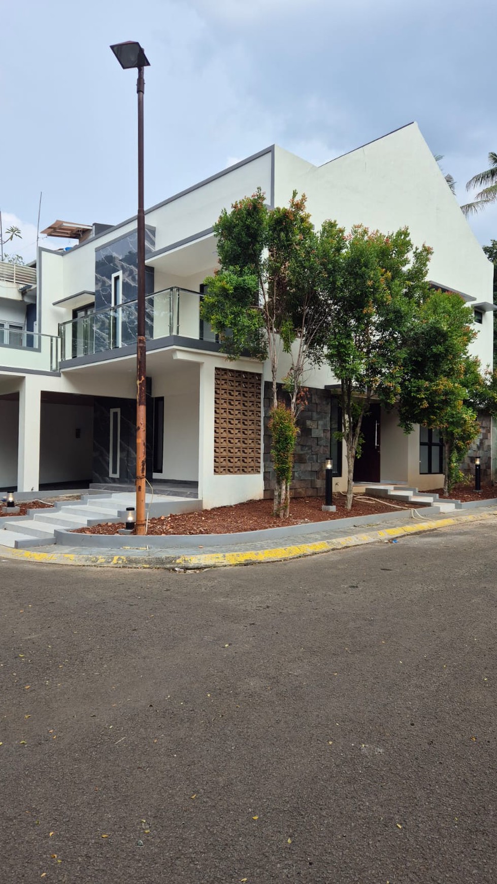 Rumah Brand new siap huni di bintaro 