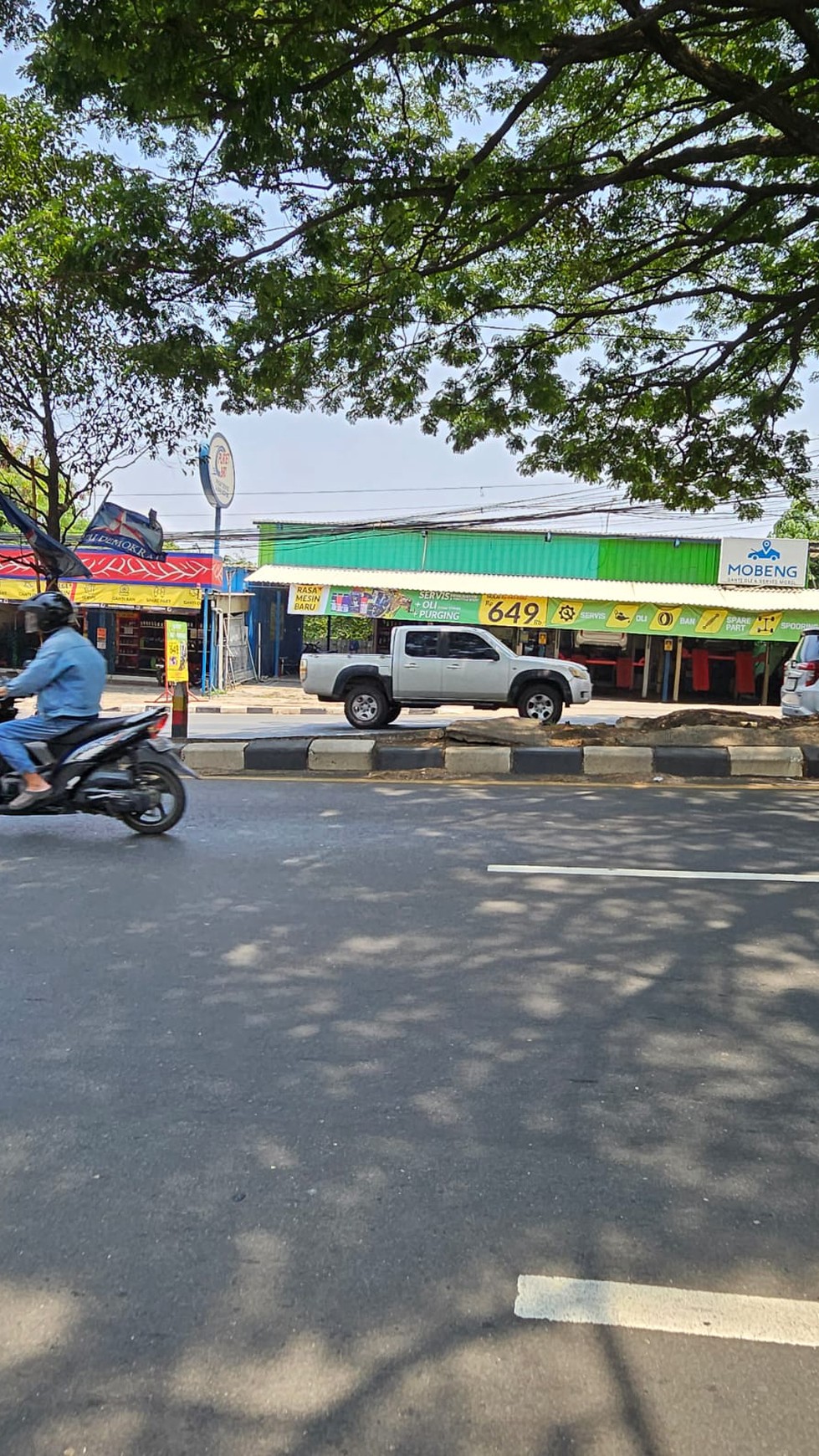 Dijual Kavling/Tanah Komersial  Lokasi strategis di Jalan Raya Alternatif Cibubur Dekat dg pintu Tol Cimanggis-Cibitung 