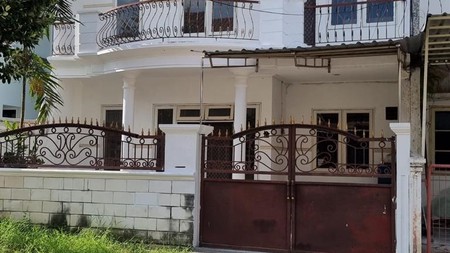 Dijual Rumah 2.5 lantai di Dharmahusada Mas Surabaya