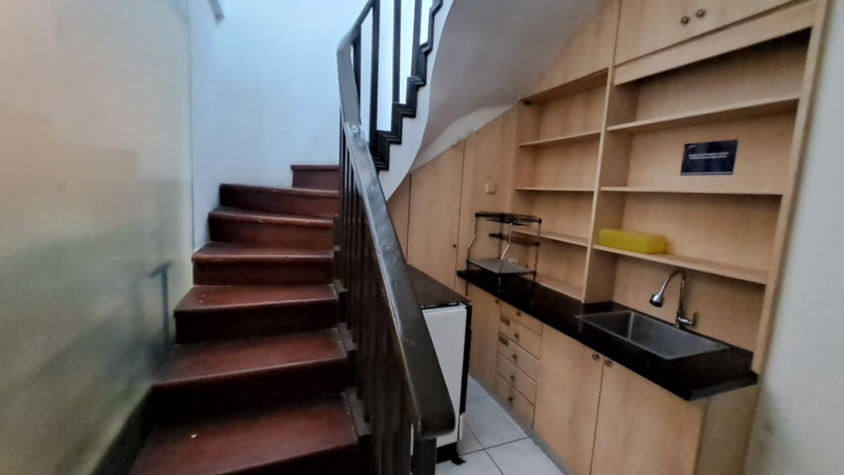 Dijual Rumah Lokasi Premium dan Bangunan Kokoh @Pondok Indah