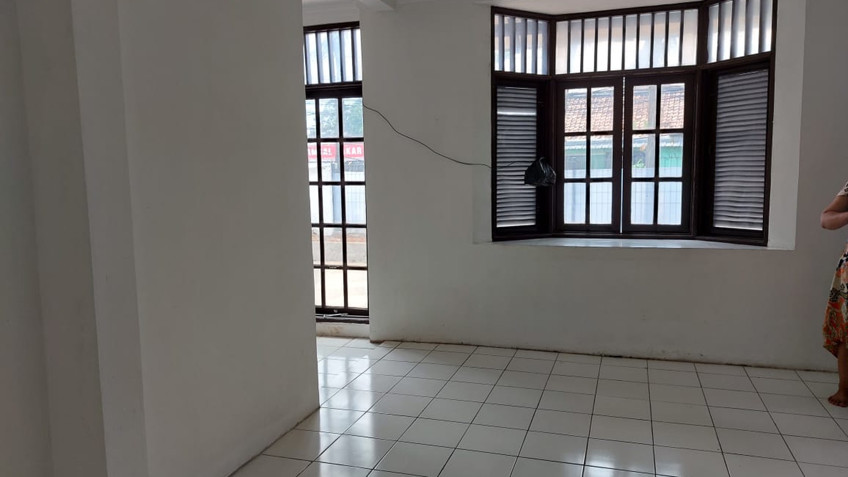 Rumah bagus semi furnished, lokasi strategis di Pondok Ranji