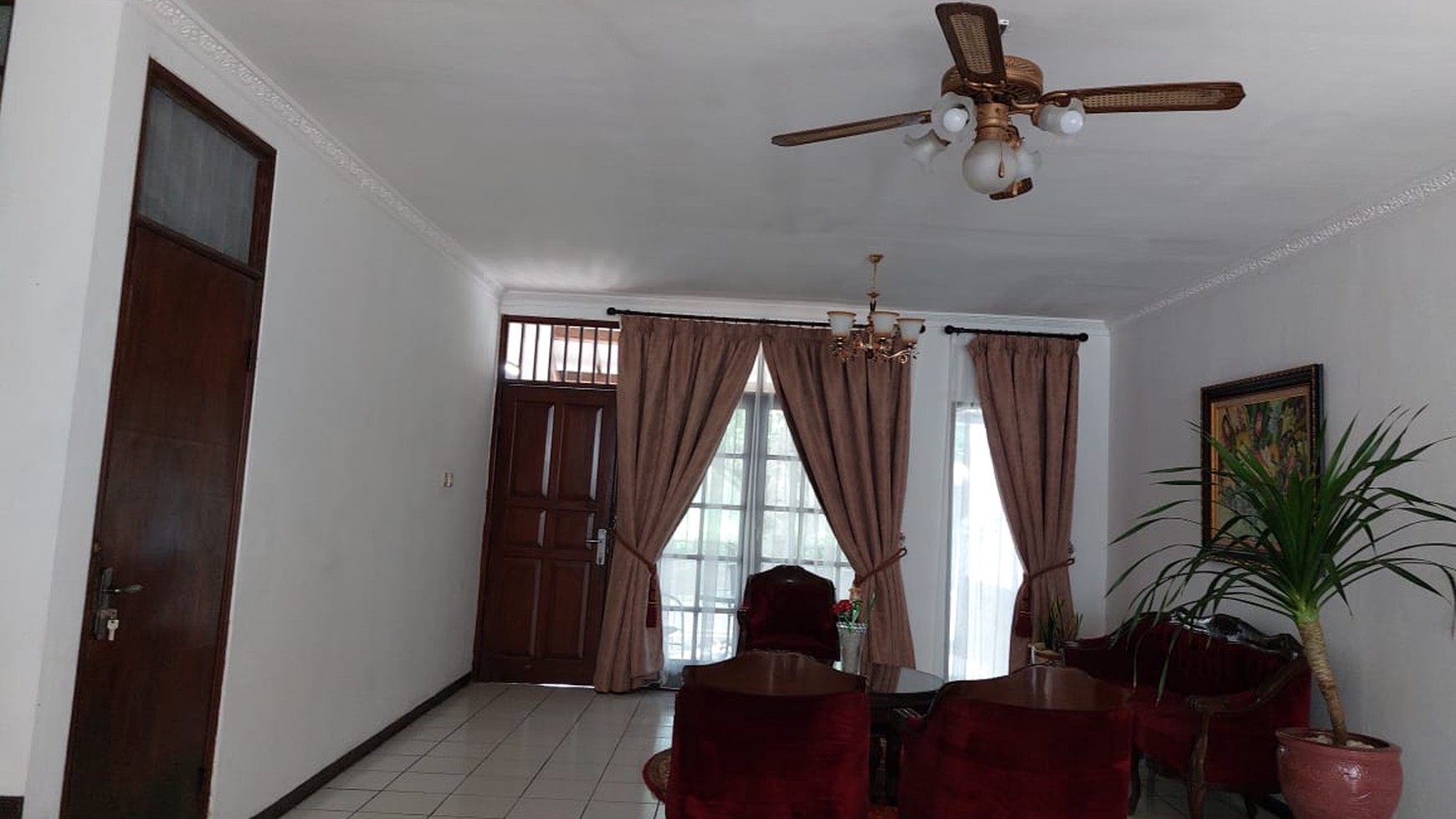 Rumah bagus semi furnished, lokasi strategis di Pondok Ranji